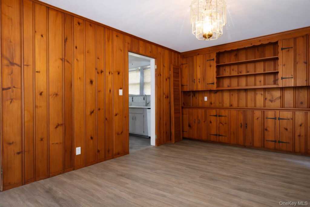 24 McKinley Avenue, White Plains, NY 10606 - Photo 10 of 44