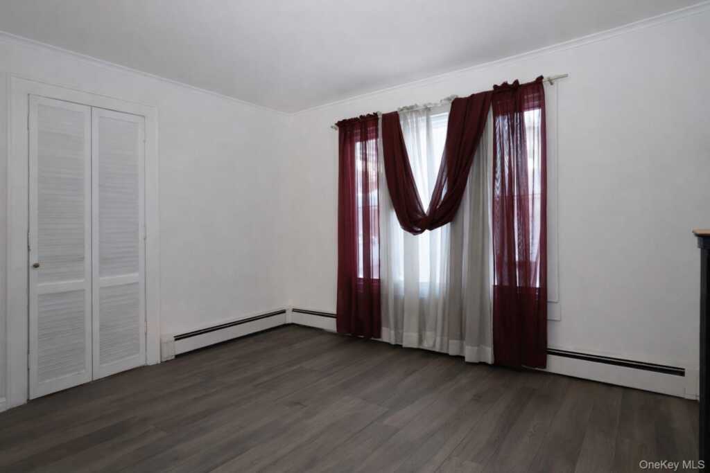 24 McKinley Avenue, White Plains, NY 10606 - Photo 23 of 44