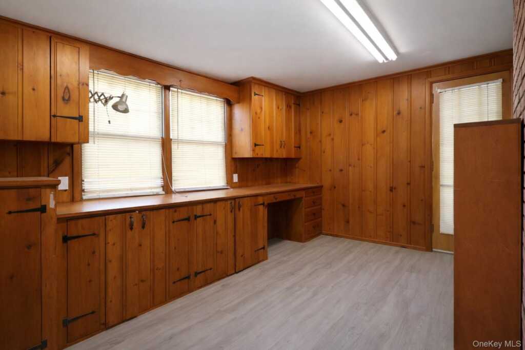 24 McKinley Avenue, White Plains, NY 10606 - Photo 24 of 44