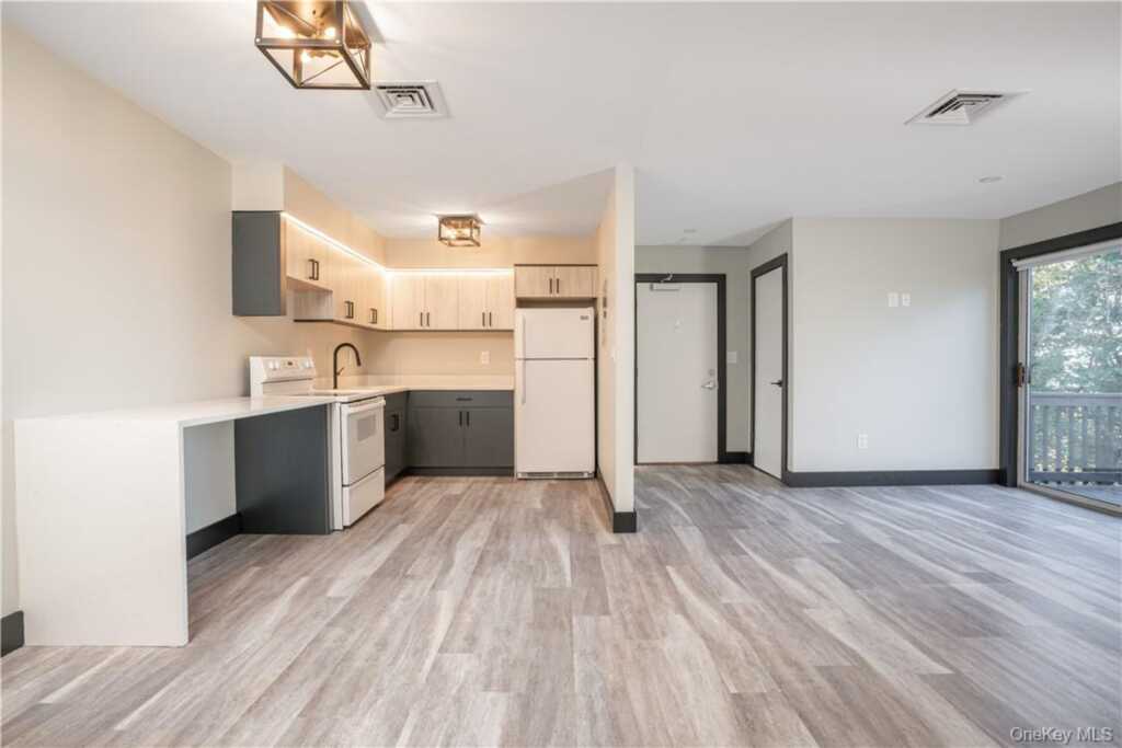 8-12 S Boulevard, Unit #8-104, Nyack, NY 10960 - Photo 8 of 36