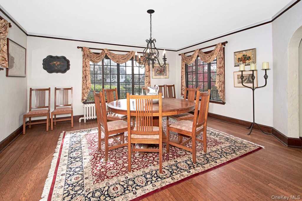 216 Hartsdale Avenue, White Plains, NY 10606 - Photo 10 of 29