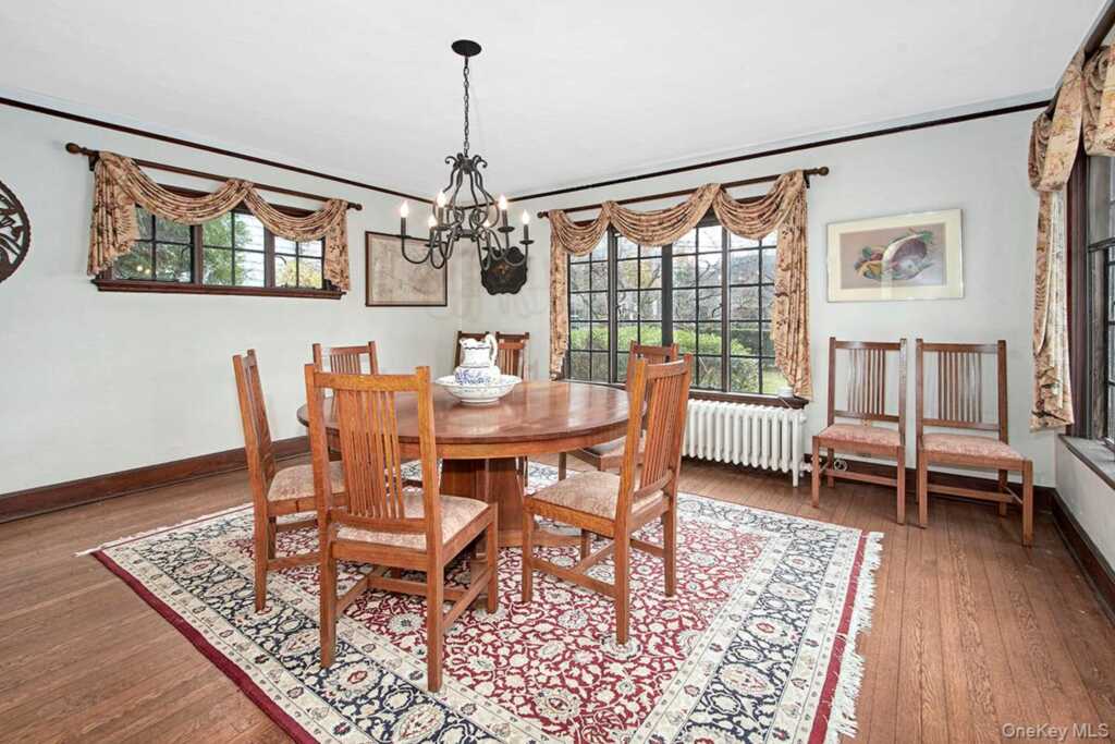 216 Hartsdale Avenue, White Plains, NY 10606 - Photo 11 of 29