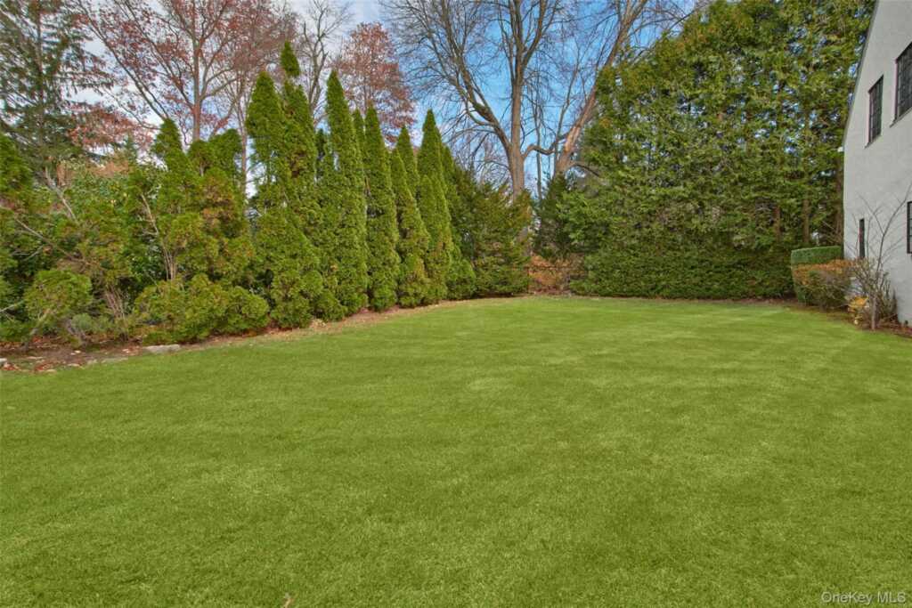 216 Hartsdale Avenue, White Plains, NY 10606 - Photo 27 of 29