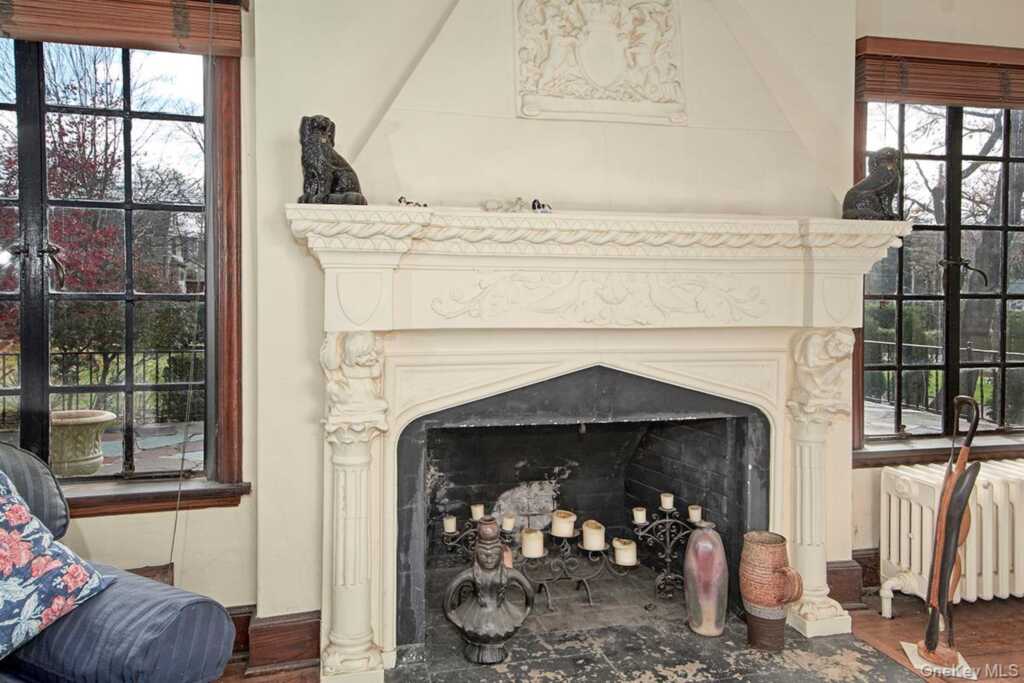 216 Hartsdale Avenue, White Plains, NY 10606 - Photo 8 of 29