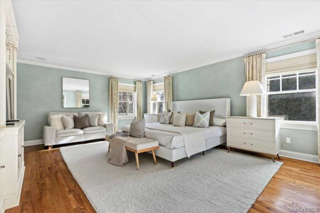 10 Hickory Drive, Rye, NY 10580 - Photo 16 of 29