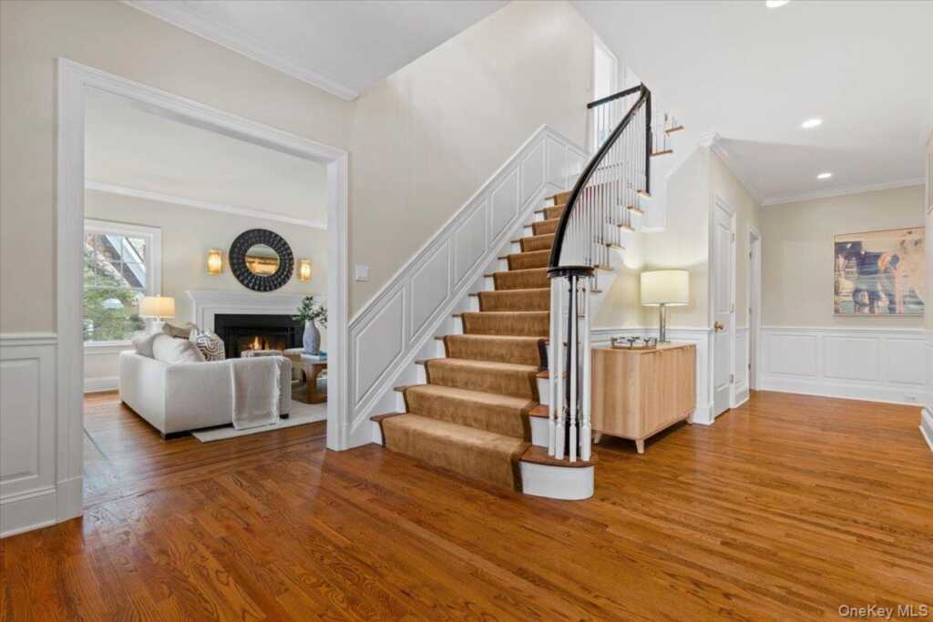 10 Hickory Drive, Rye, NY 10580 - Photo 2 of 29