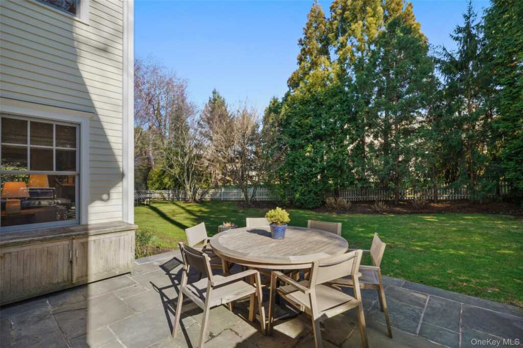 10 Hickory Drive, Rye, NY 10580 - Photo 24 of 29