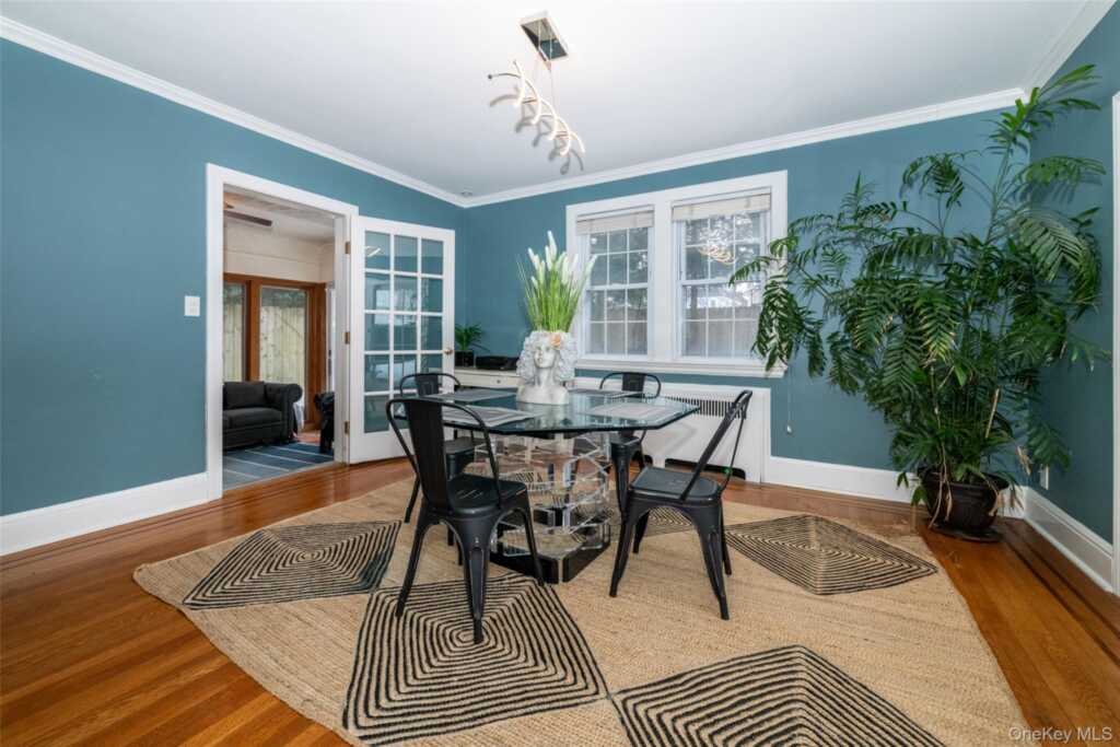 18 Bailey Place, New Rochelle, NY 10801 - Photo 12 of 25