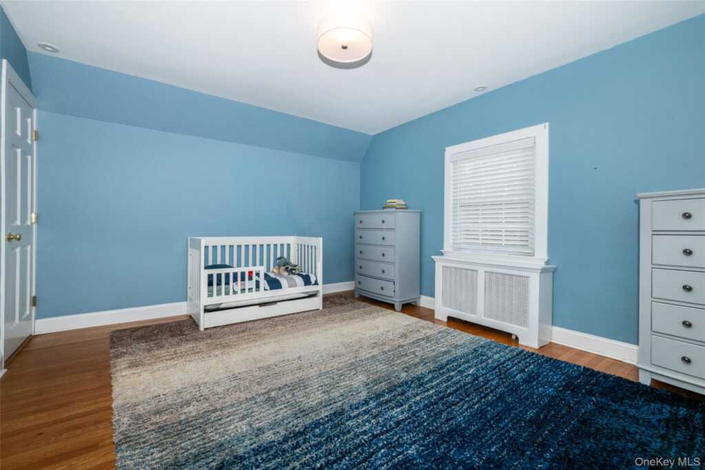 18 Bailey Place, New Rochelle, NY 10801 - Photo 18 of 25