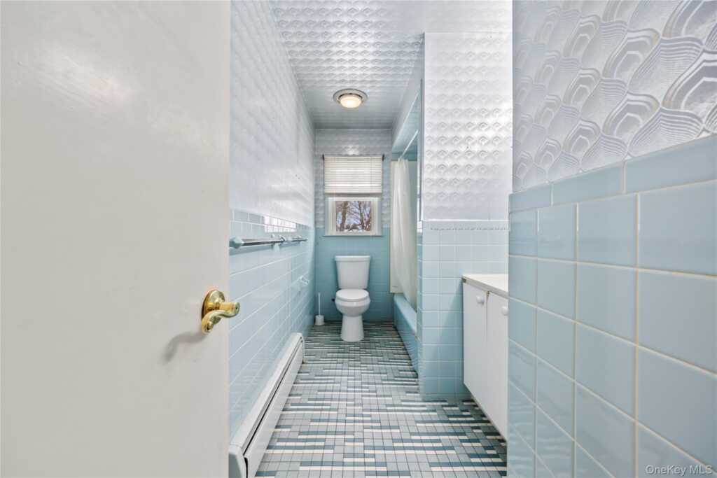 75 Freedman Avenue, Nanuet, NY 10954 - Photo 11 of 27