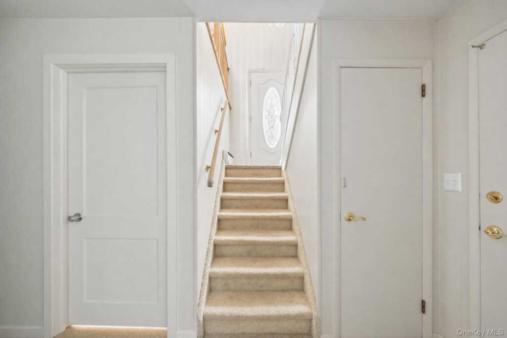 75 Freedman Avenue, Nanuet, NY 10954 - Photo 15 of 27