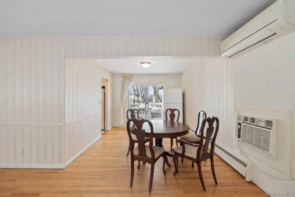 75 Freedman Avenue, Nanuet, NY 10954 - Photo 7 of 27