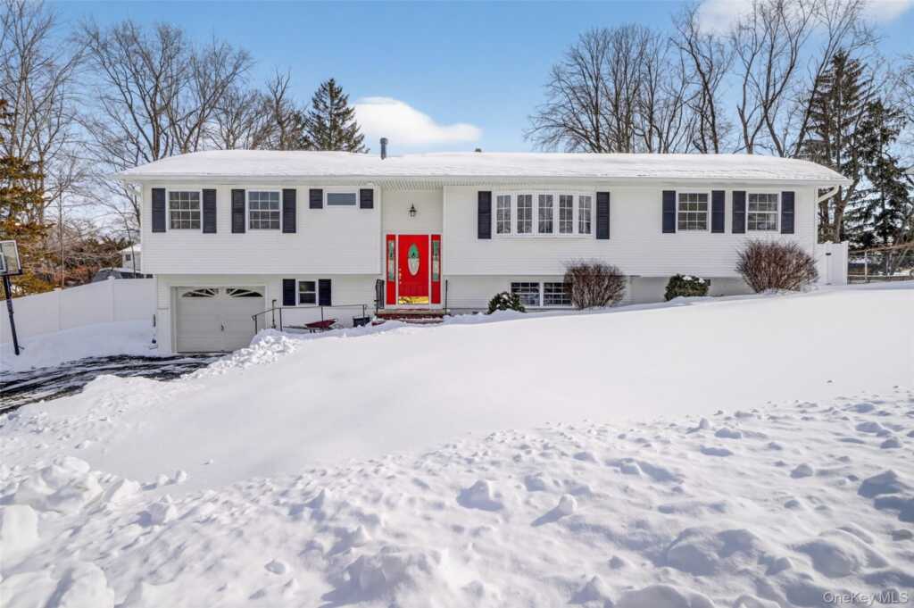 4 Adams Drive, Stony Point, NY 10980 - Photo 2 of 41