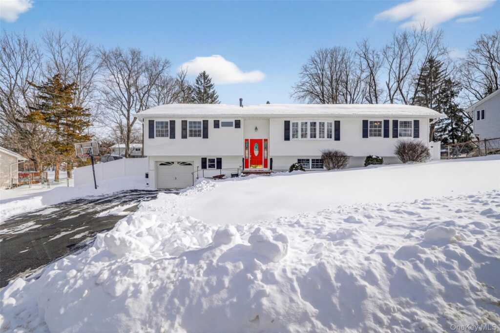 4 Adams Drive, Stony Point, NY 10980 - Photo 3 of 41