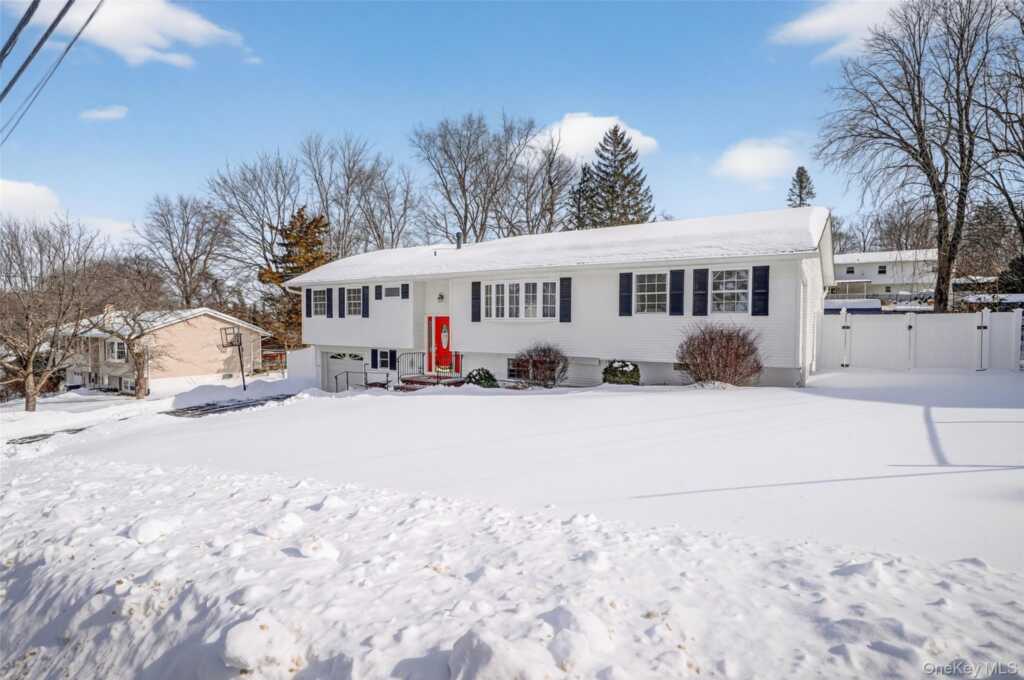 4 Adams Drive, Stony Point, NY 10980 - Photo 4 of 41