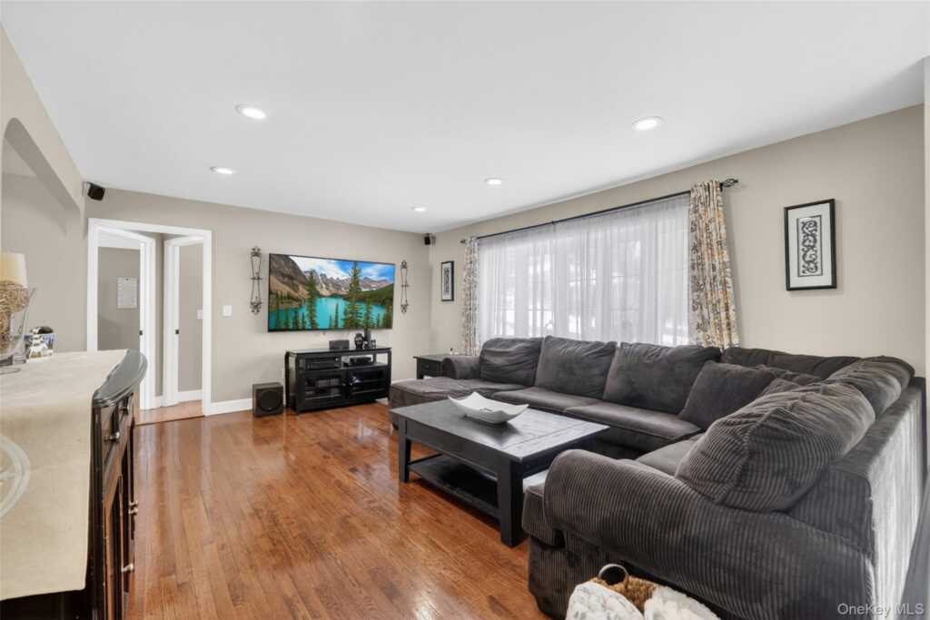 4 Adams Drive, Stony Point, NY 10980 - Photo 6 of 41