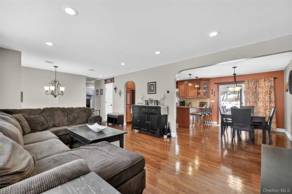 4 Adams Drive, Stony Point, NY 10980 - Photo 8 of 41