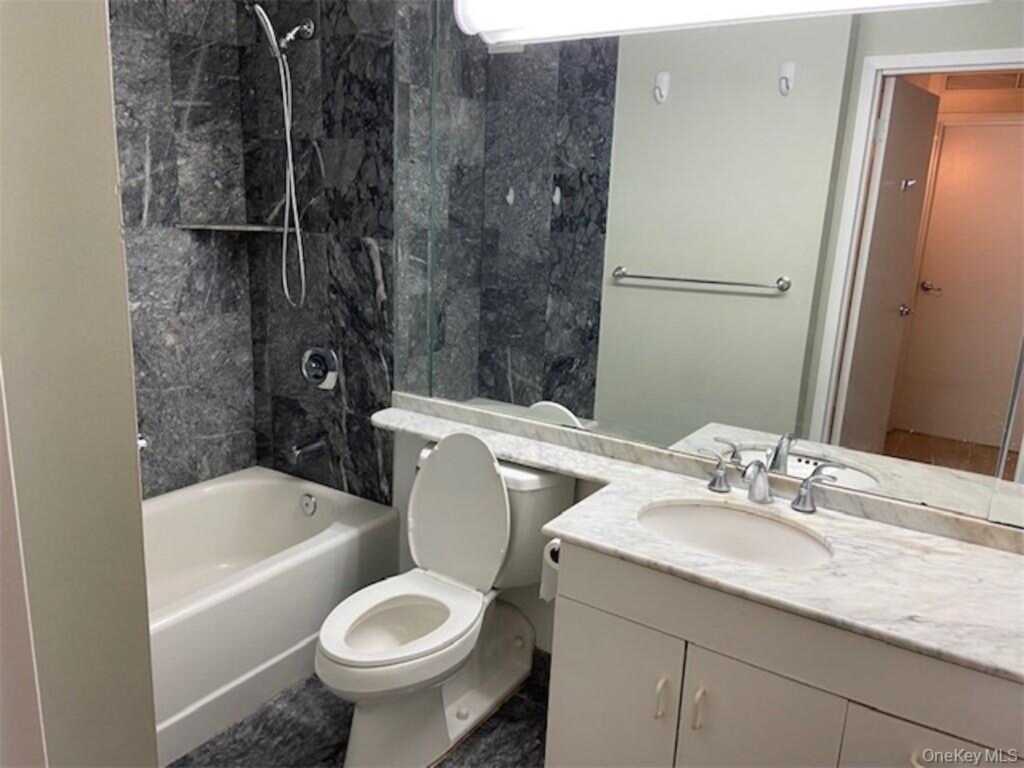 4 Martine Avenue, Unit #408, White Plains, NY 10606 - Photo 16 of 20