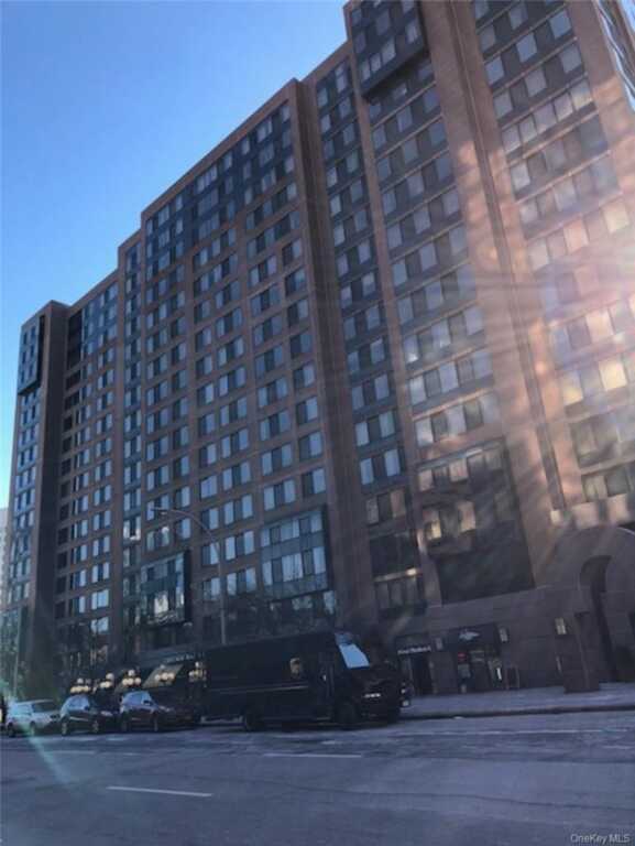 4 Martine Avenue, Unit #408, White Plains, NY 10606 - Photo 20 of 20