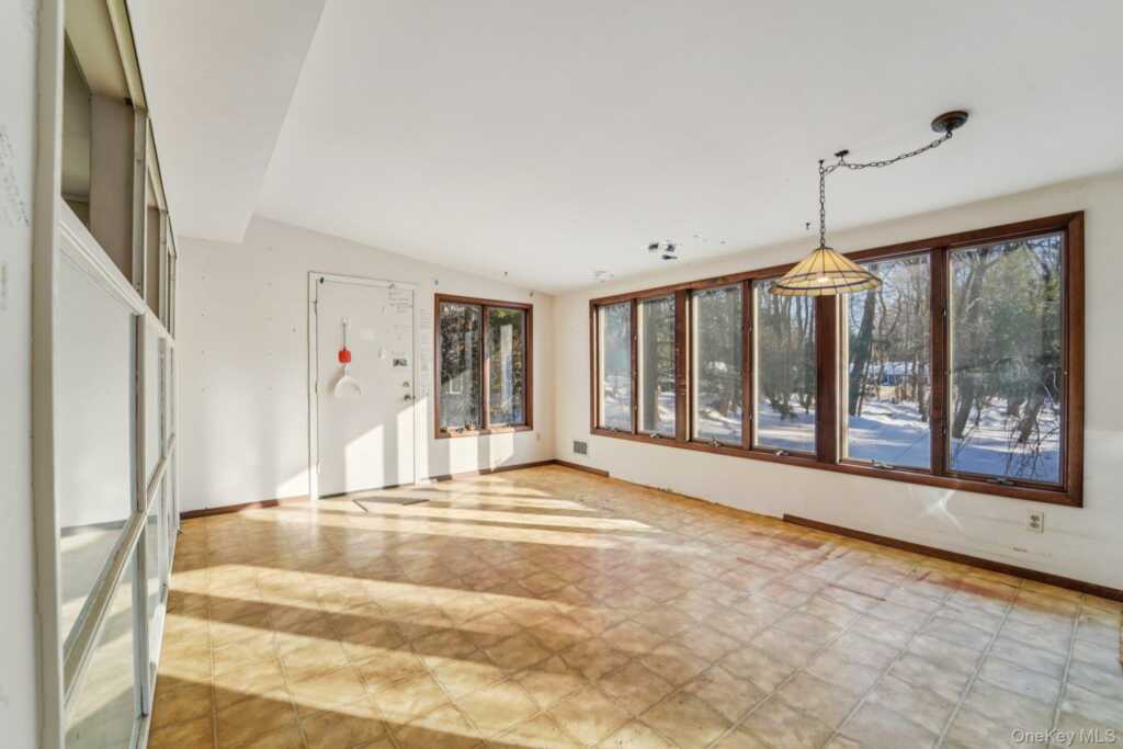 12 Park Avenue, New City, NY 10956 - Photo 12 of 50