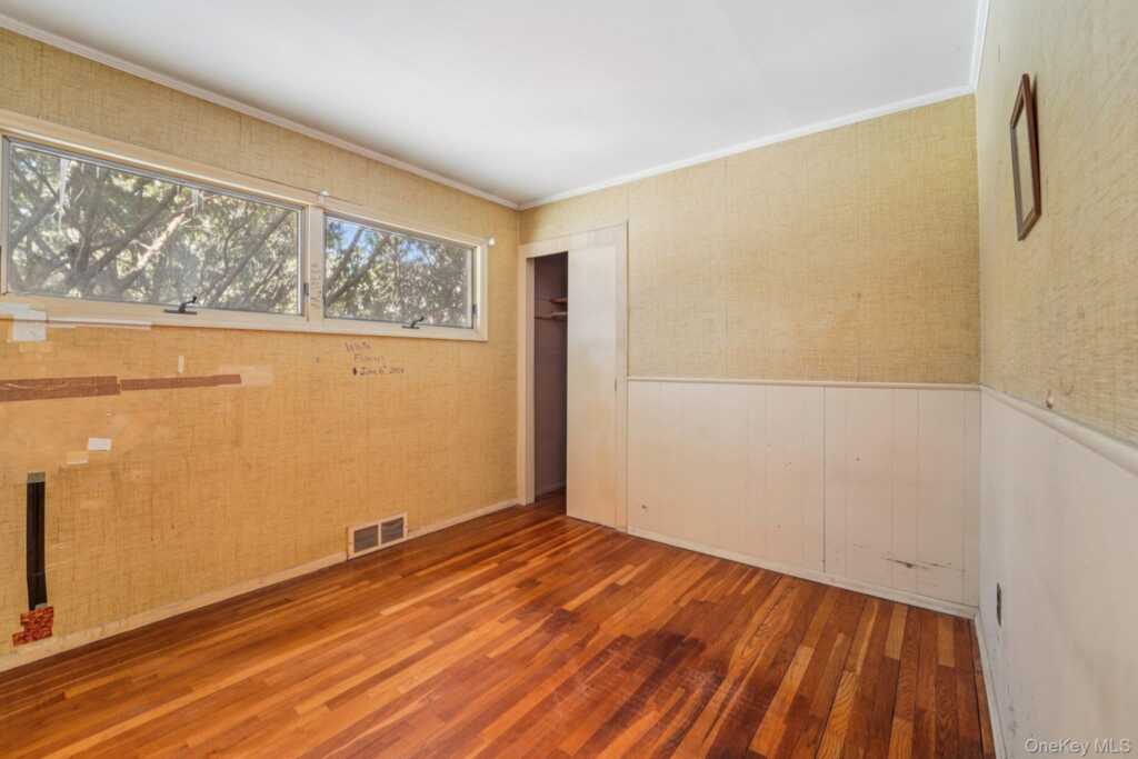 12 Park Avenue, New City, NY 10956 - Photo 13 of 50