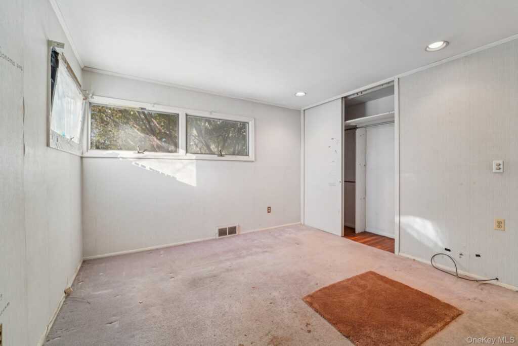 12 Park Avenue, New City, NY 10956 - Photo 15 of 50