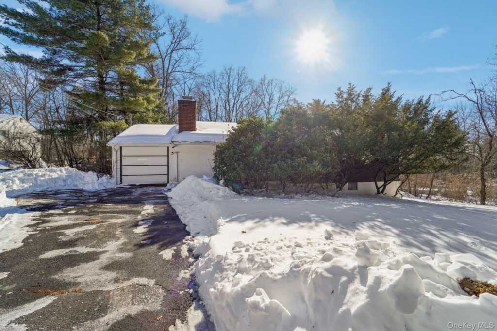 12 Park Avenue, New City, NY 10956 - Photo 2 of 50