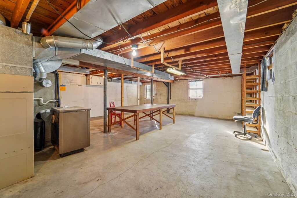 12 Park Avenue, New City, NY 10956 - Photo 25 of 50