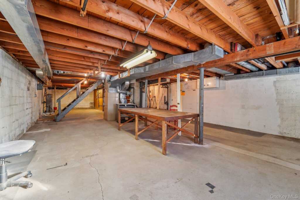 12 Park Avenue, New City, NY 10956 - Photo 26 of 50