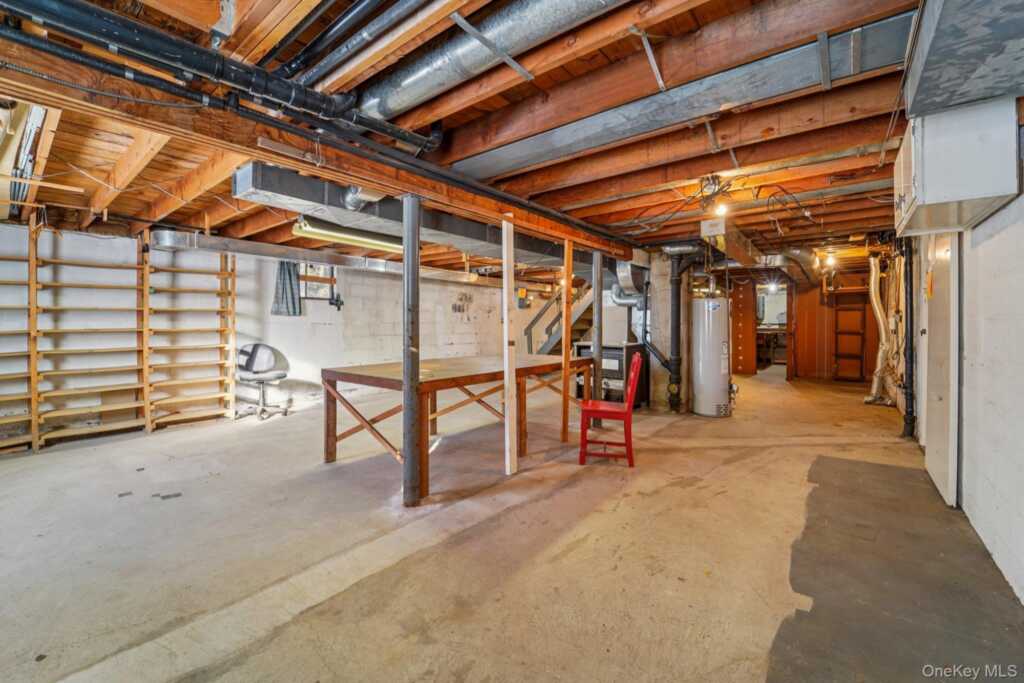 12 Park Avenue, New City, NY 10956 - Photo 27 of 50