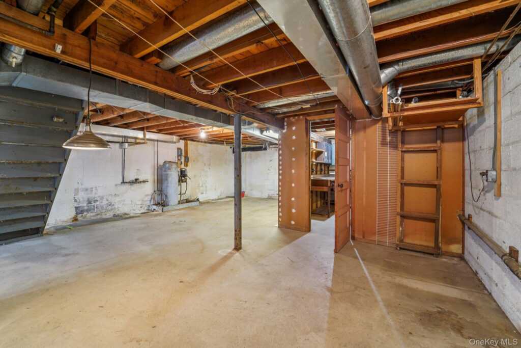 12 Park Avenue, New City, NY 10956 - Photo 28 of 50