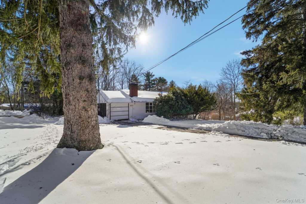 12 Park Avenue, New City, NY 10956 - Photo 3 of 50