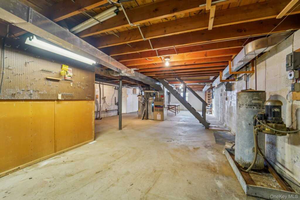 12 Park Avenue, New City, NY 10956 - Photo 40 of 50