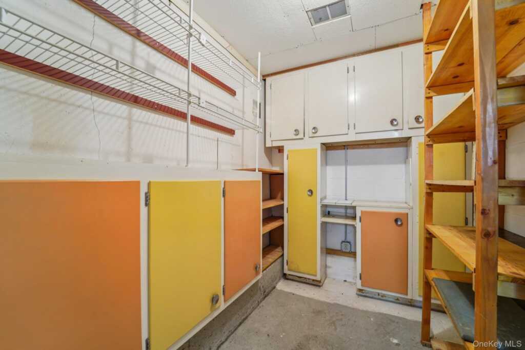 12 Park Avenue, New City, NY 10956 - Photo 41 of 50