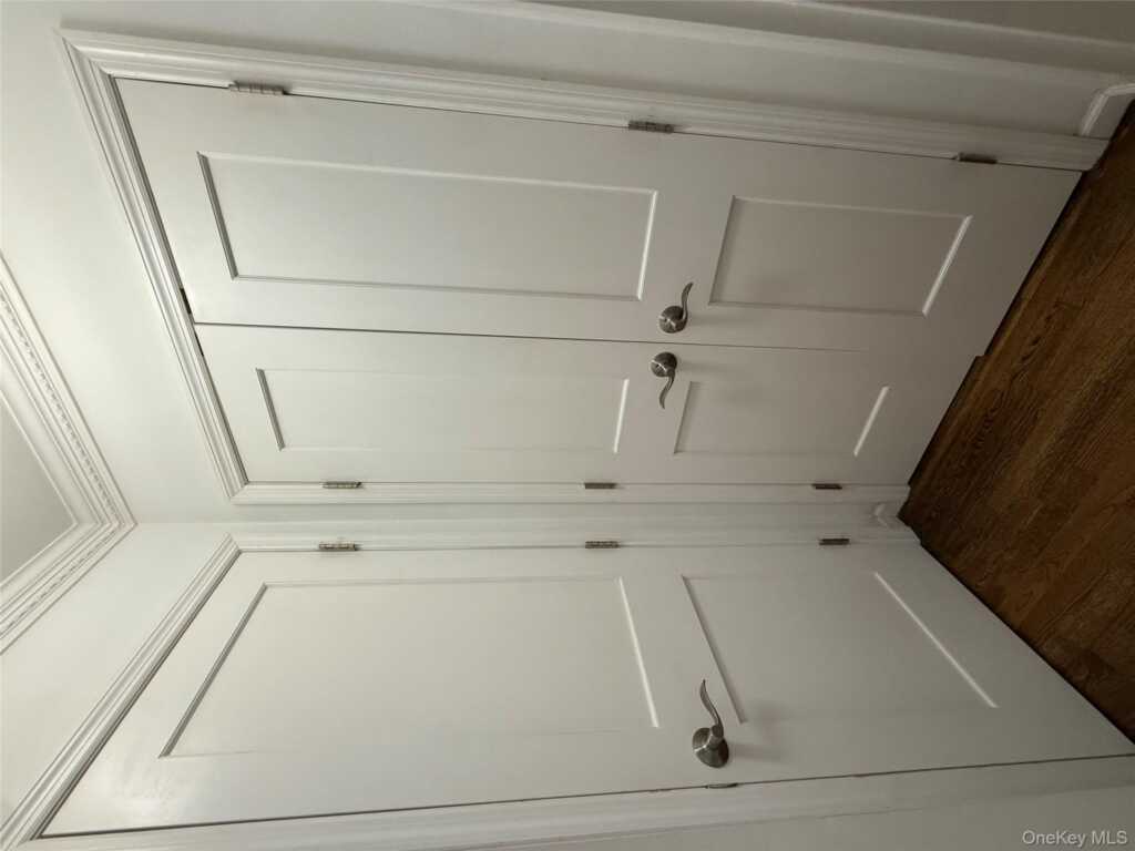 103 Wiltshire Road, Unit #D4, New Rochelle, NY 10583 - Photo 13 of 24