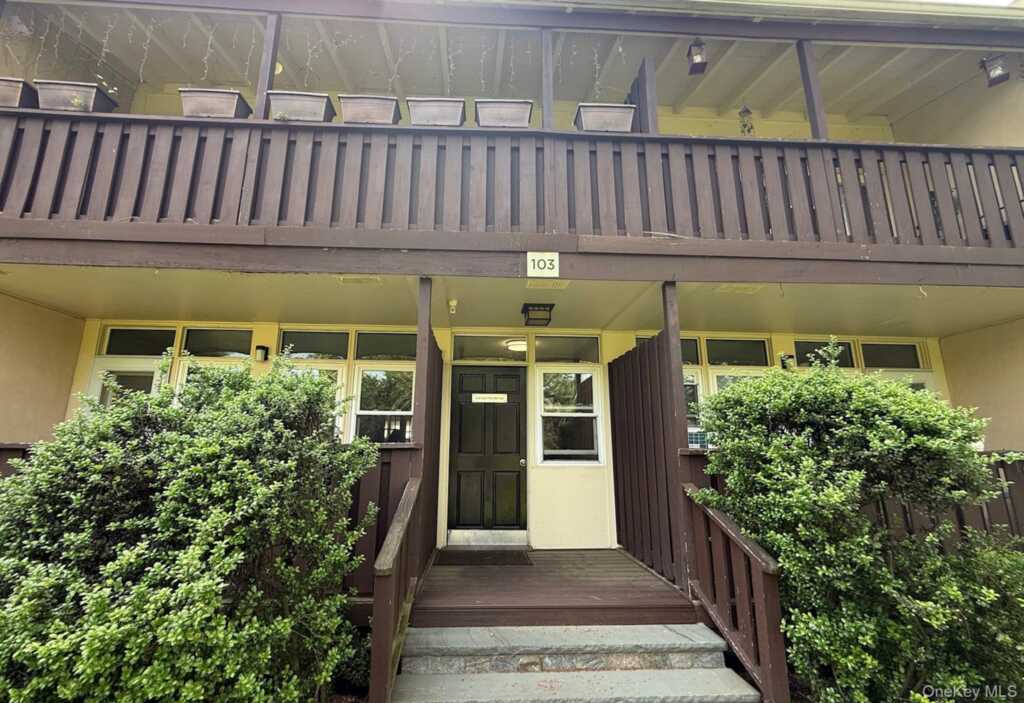 103 Wiltshire Road, Unit #D4, New Rochelle, NY 10583 - Photo 2 of 24
