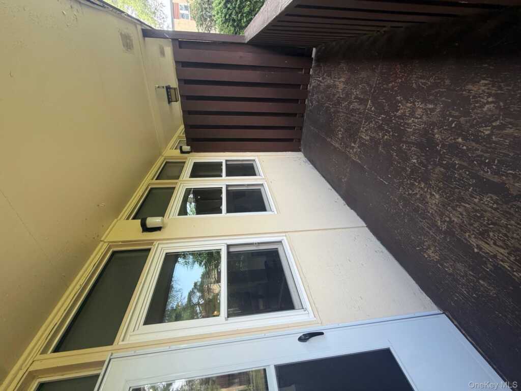 103 Wiltshire Road, Unit #D4, New Rochelle, NY 10583 - Photo 7 of 24