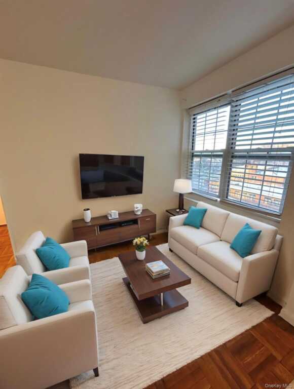 210 Pelham Road, Unit #5P, New Rochelle, NY 10805