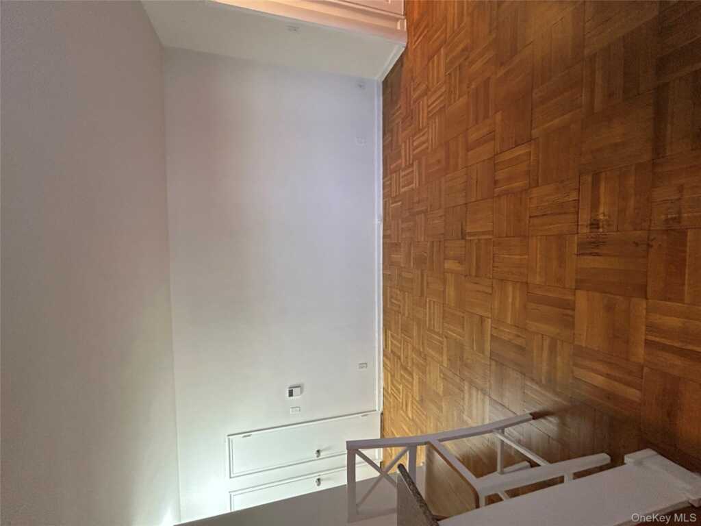 210 Pelham Road, Unit #5P, New Rochelle, NY 10805 - Photo 3 of 25