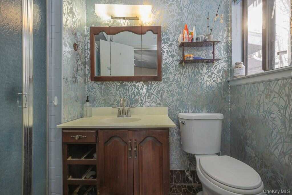 75 Tennyson Drive, Nanuet, NY 10954 - Photo 24 of 29