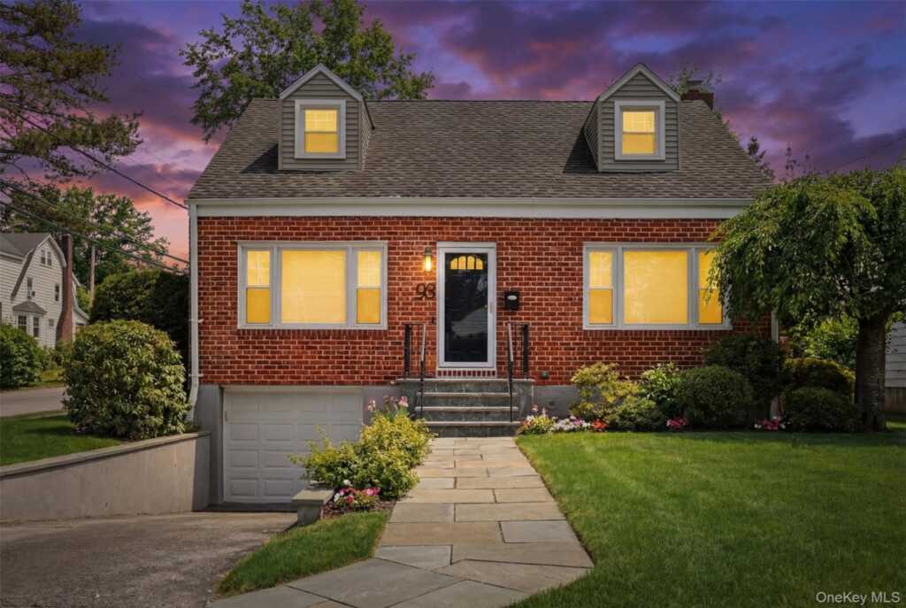 93 Smith Avenue, White Plains, NY 10605