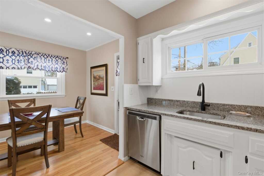 93 Smith Avenue, White Plains, NY 10605 - Photo 12 of 45