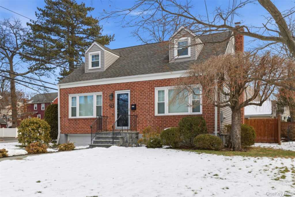 93 Smith Avenue, White Plains, NY 10605 - Photo 2 of 45