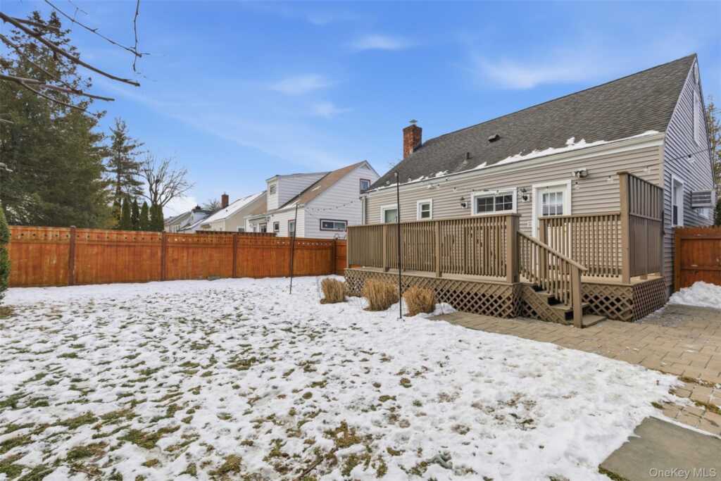 93 Smith Avenue, White Plains, NY 10605 - Photo 30 of 45