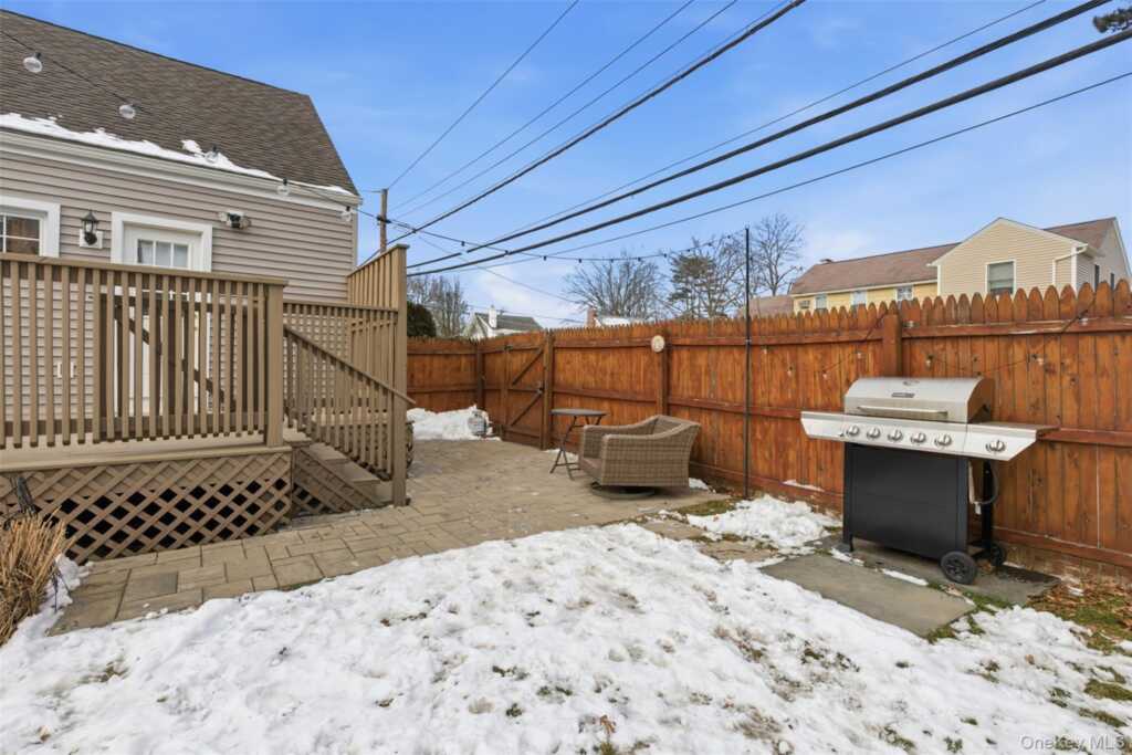 93 Smith Avenue, White Plains, NY 10605 - Photo 31 of 45