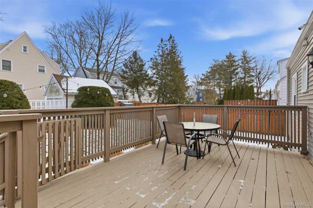 93 Smith Avenue, White Plains, NY 10605 - Photo 32 of 45