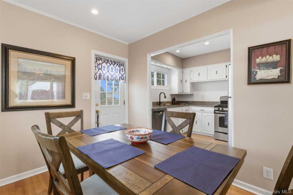 93 Smith Avenue, White Plains, NY 10605 - Photo 8 of 45