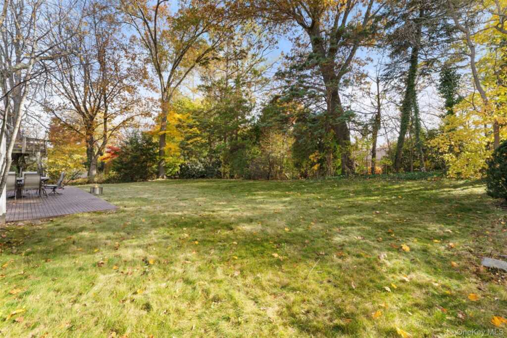 14 Baylor Circle, White Plains, NY 10605 - Photo 23 of 30