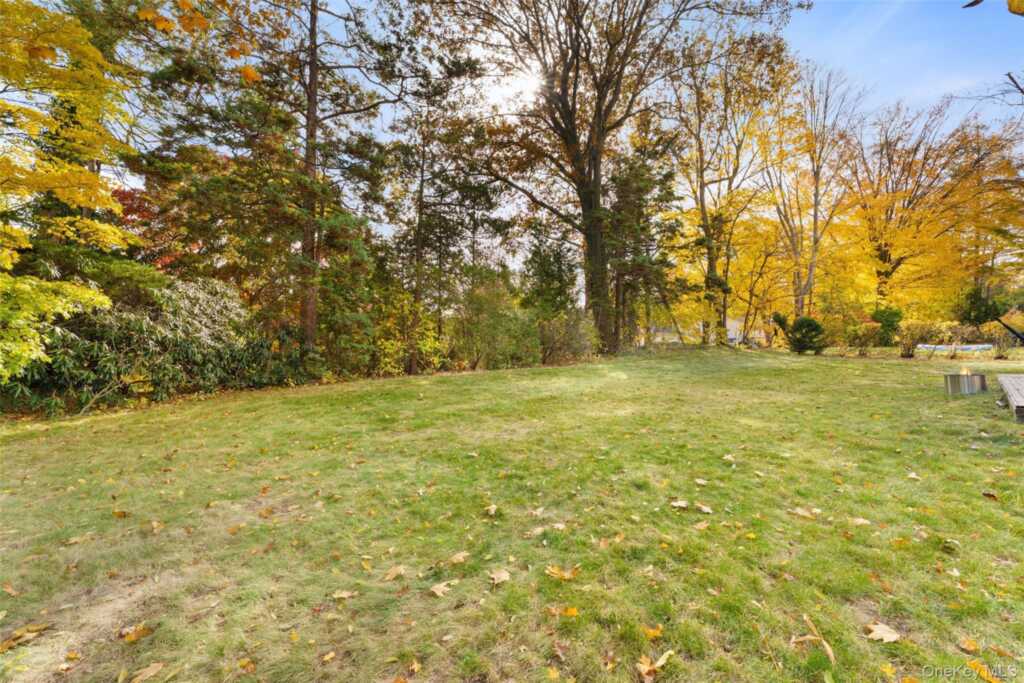 14 Baylor Circle, White Plains, NY 10605 - Photo 24 of 30