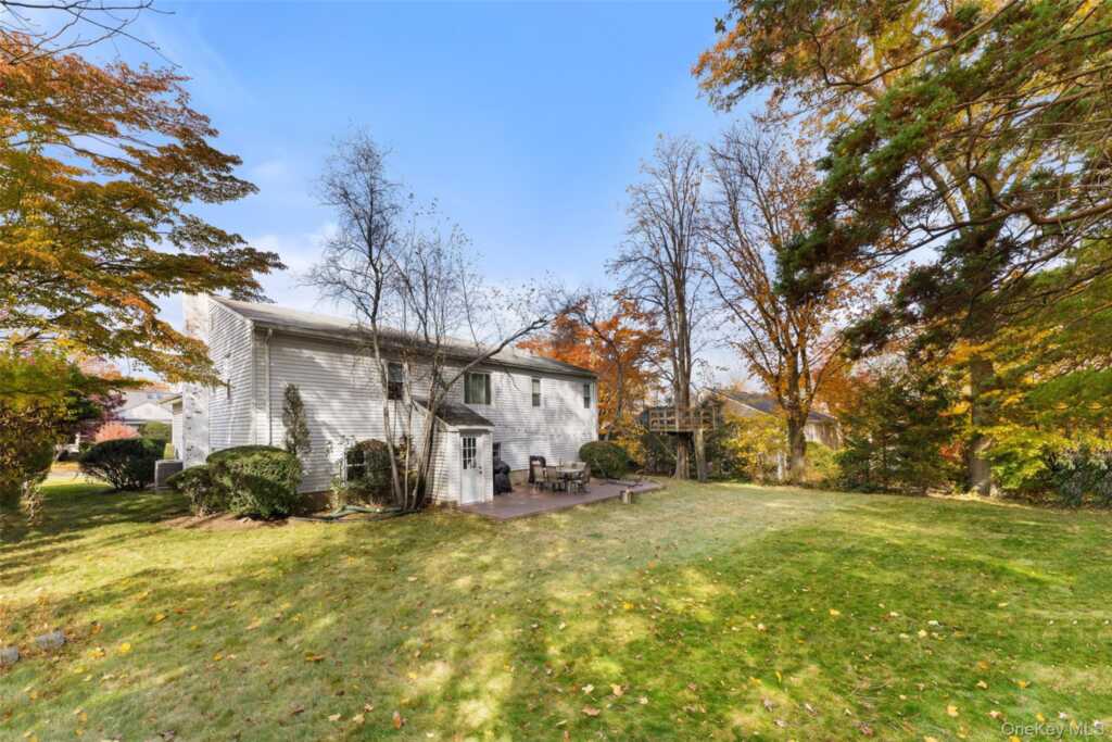 14 Baylor Circle, White Plains, NY 10605 - Photo 25 of 30